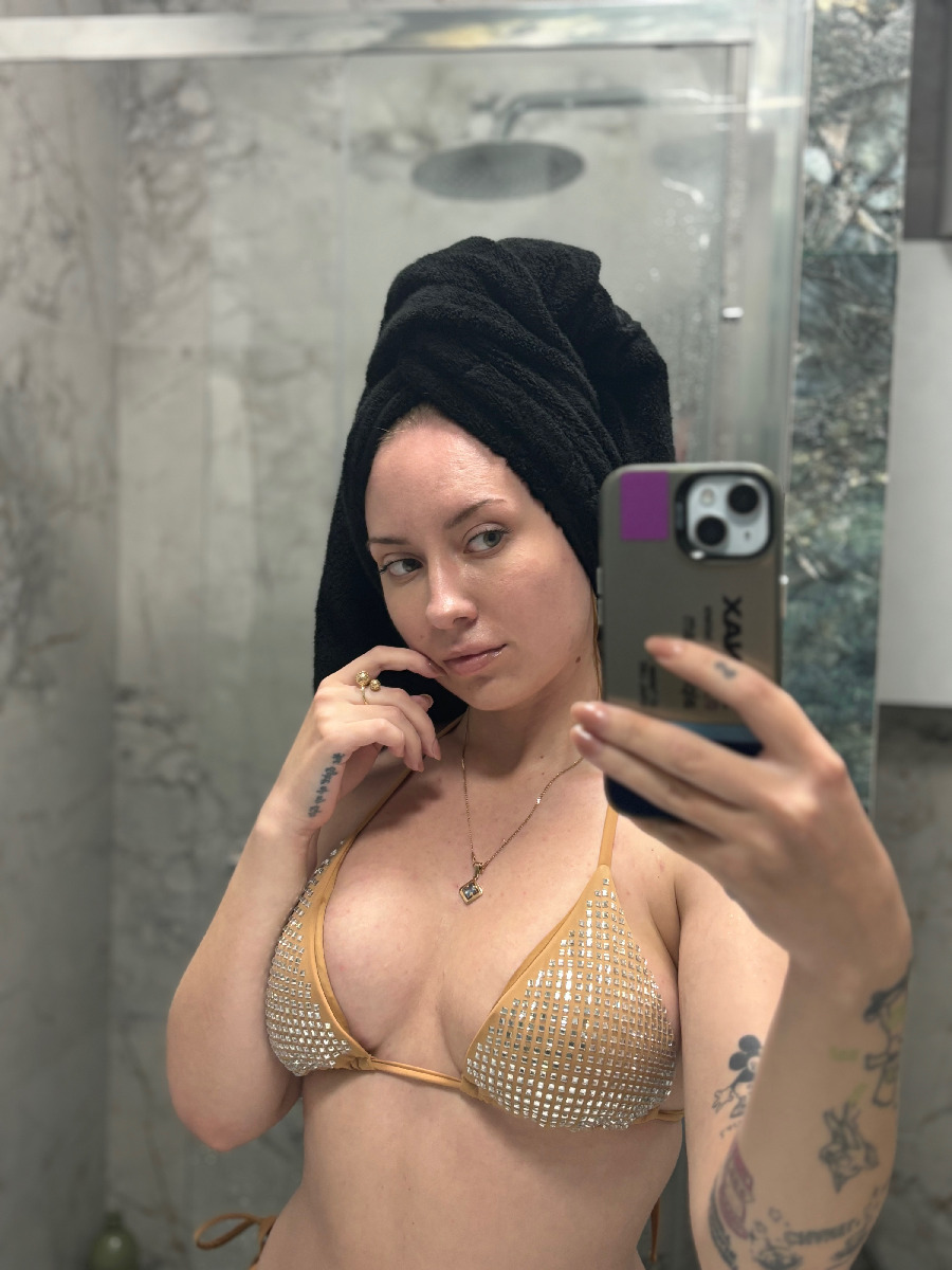 Nude girl KateV in Foshan