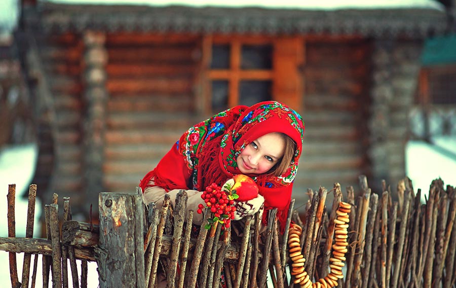 Sexy girl Women in Slavic costumes in Foshan