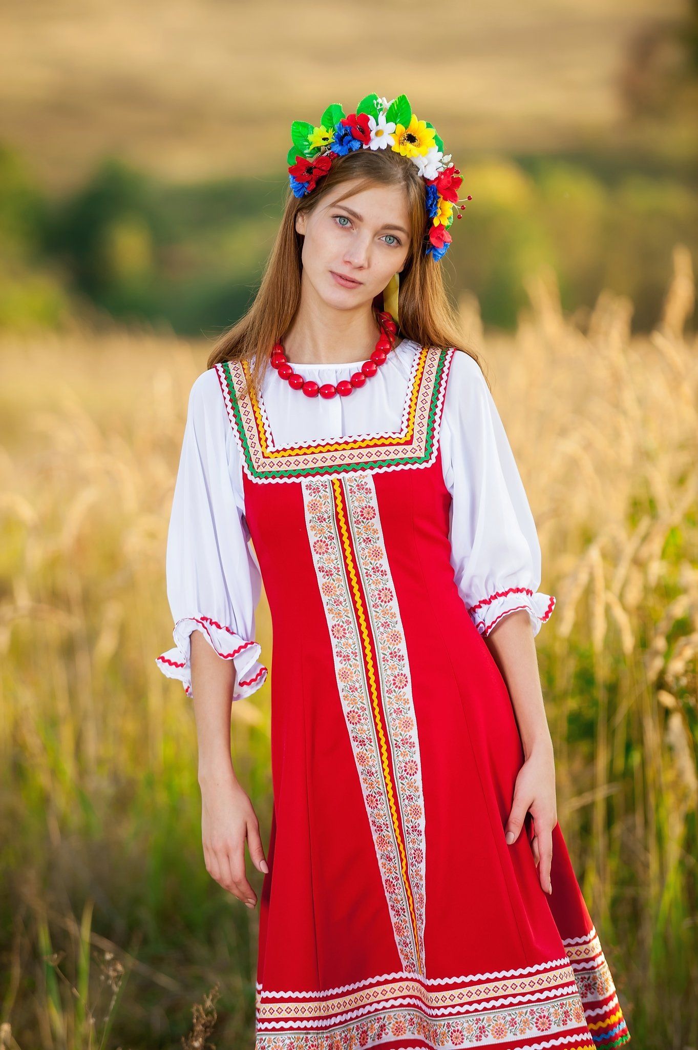 Women in Slavic costumes in Foshan