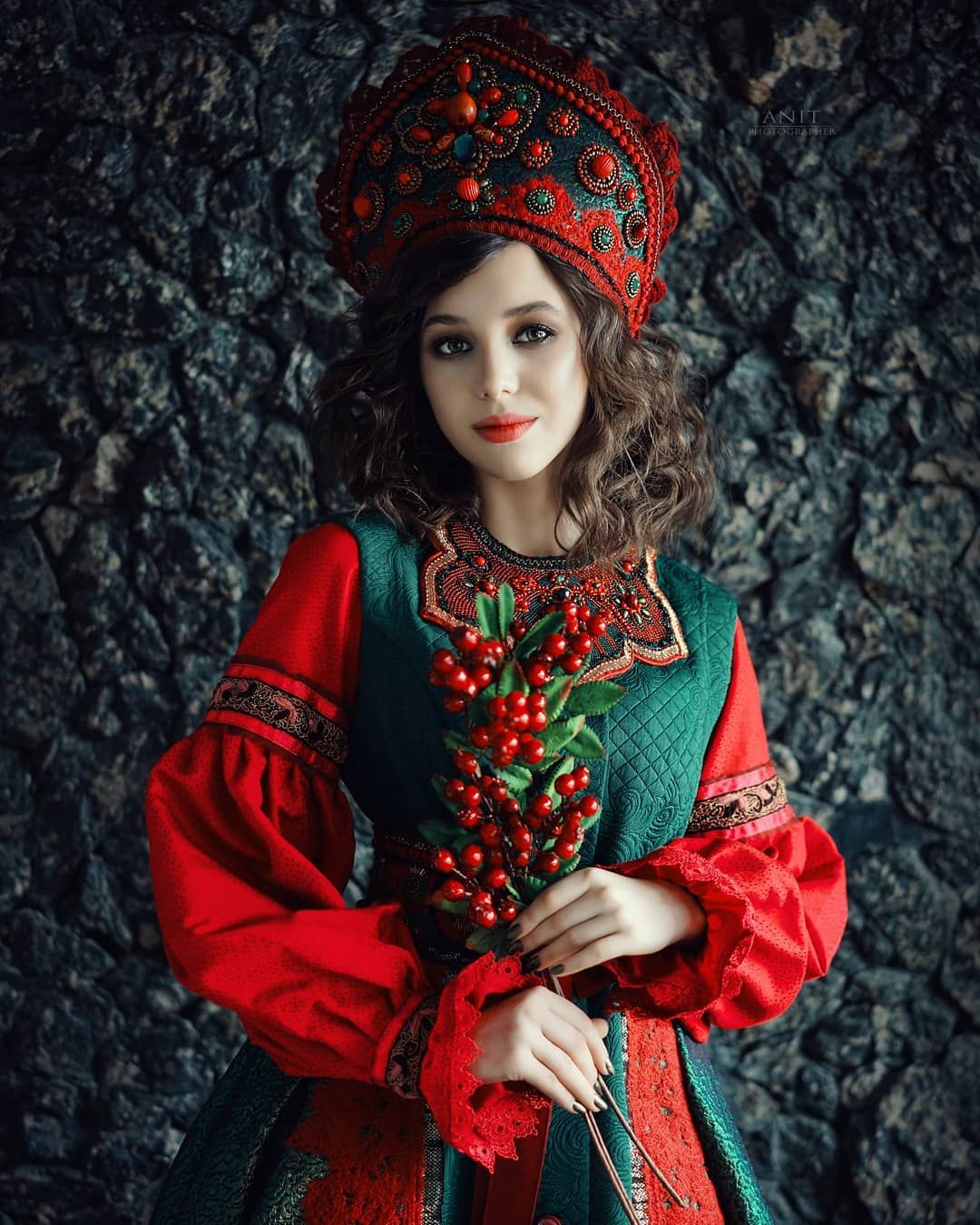 Nude girl Women in Slavic costumes in Foshan